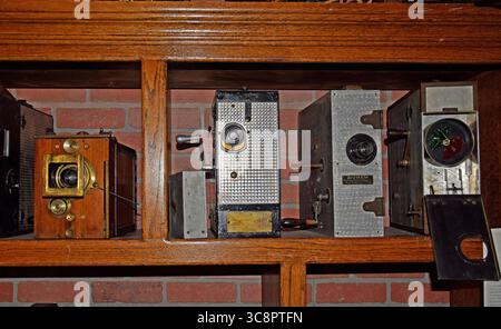 Ausstellung antiker Filmausrüstung im Niles Essanay Silent Film Museum im Niles District in Fremont, Kalifornien Stockfoto