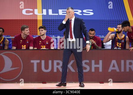 18. Februar 2021, Barcelona, Spanien: Sarunas Jasikevicius vom FC Barcelona während des Spiels der Turkish Airlines EuroLeague zwischen dem FC Barcelona und Zalgiris Kaunas im Palau Blaugrana in Barcelona. (Kreditbild: © Gerard Franco/DAX via ZUMA Wire) Stockfoto