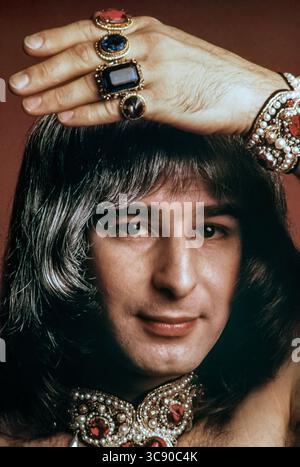 Pete Overend Watts. Bassist der britischen Rockgruppe Mott the Hoople. Aufgenommen im Jahr 1973. Stockfoto