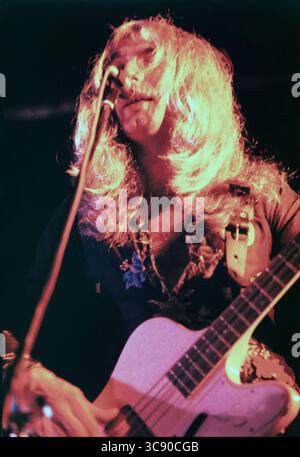 Pete Overend Watts. Bassist der britischen Rockgruppe Mott the Hoople. Stockfoto