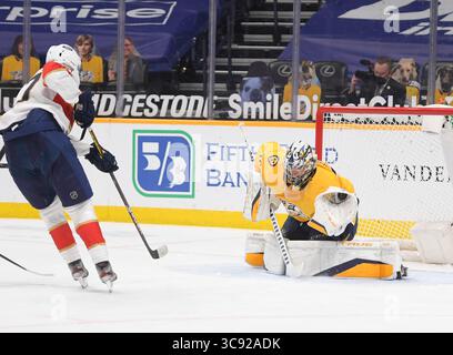 Am 4. März 2021 blockiert der Torhüter Pekka Rinne (35) in der zweiten Phase zwischen den Florida Panthers und den Nashville Predators in der Bridgestone Arena in Nashville, Tennessee. (Pflichtfoto: Steve Roberts/CSM)(Credit Image: &Copy; Steve Roberts/Cal Sport Media/CSM via ZUMA Wire) Stockfoto
