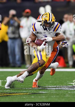 (DATEIFOTOS)..ehemaliger LSU Tigers Wide Receiver (1) Ja'Marr Chase wird voraussichtlich in der 1. Runde des NFL Draft 2021 gehen, hier ist er am 13. Januar 2020 gegen die Clemson Tigers abgebildet, der NFL Draft findet am 29. April 2021 in Cleveland, Ohio statt...(Pflichtbeitrag: Jose / MarinMedia.org / Cal Sport Media) (absoluter vollständiger Fotograf, und Credits erforderlich)(Bild: &Copy; Jose/CSM/Marinmedia.Org) Stockfoto