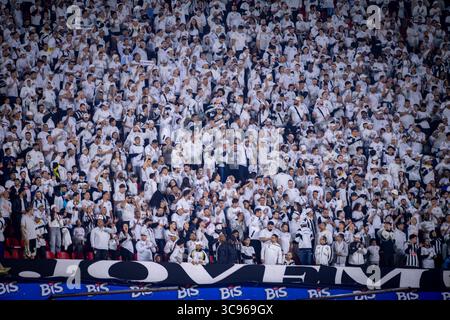 Sao Paulo, Brasilien. August 2025. MorumBIS Stadion SAO PAULO, BRASILIEN - 4. AUGUST: Santos Fans beim Brasileiirao 2025 Spiel zwischen Santos und Juventude im MorumBIS Stadion am 4. August 2025 in Sao Paulo, Brasilien. (Foto von Riquelve Nata/Sports Press Photo/Sports Press Photo) (Sports Press Photo/SPP) Credit: SPP Sport Press Photo. /Alamy Live News Stockfoto