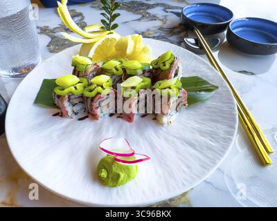 Köstliches Essen neue Angusbrötchen und Sojasauce im japanischen Restaurant Stockfoto