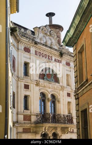 Malerische Gasse in der Altstadt, Grasse, Alpes Maritimes, Provence Alpes Cote d'Azur, französische Riviera, Südfrankreich, Frankreich Stockfoto