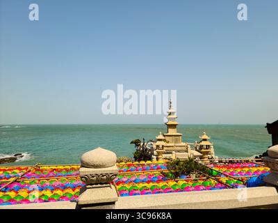 Busan, Südkorea - 29. März: Haedong Yonggungsa Tempel Stockfoto