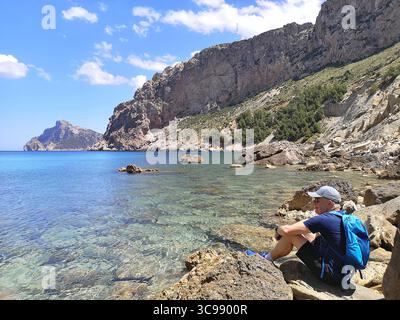 Cala de Boquer Bucht im Norden Mallorcas. Nur mit dem Boot oder einem Wanderweg über die Serra de Tramuntana von Puerto Pollensa aus erreichbar. Stockfoto