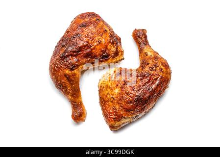 Geröstetes Hähnchenviertel isoliert auf weißem Hintergrund, Draufsicht, Designelement. Im Ofen gebackenes Hähnchen oder putenschenkel. Stockfoto
