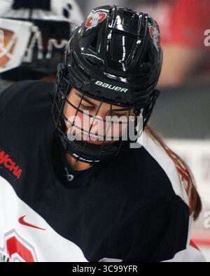 29. Oktober 2022: Lauren Bernard (19), Verteidiger der Ohio State Buckeyes, der in Columbus (Ohio) gegen die Minnesota Golden Gophers antritt. Brent Clark/CSM (Bild: © Brent Clark/CSM via ZUMA Press Wire) Stockfoto