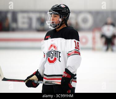 29. Oktober 2022: Ohio State Buckeyes Defensemble Sophie Jaques (18), während sie die Minnesota Golden Gophers in Columbus, Ohio, spielte. Brent Clark/CSM (Bild: © Brent Clark/CSM via ZUMA Press Wire) Stockfoto