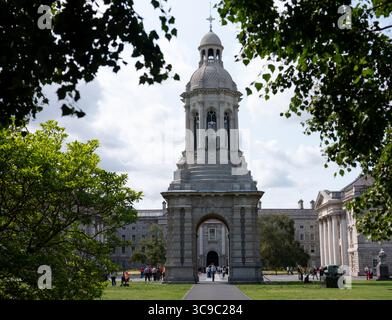 Der Campanile Glockenturm auf dem Gelände des Trinity College Dublin in Dublin, Irland Stockfoto