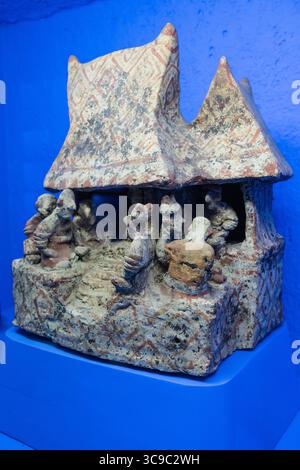 26. September 2018, Oaxaca de Juarez, Oaxaca, Mexiko: Keramische Darstellung von Szenen aus dem täglichen Leben, aus Nayarit. Rufino Tamayo Museum of Pre-Hispanic Art of Mexico, Oaxaca, Mexiko. Pre-Classic Periode, 1250 v. Chr. bis 200 n. Chr. (Kreditbild: © Jon G. Fuller/VW Pics via ZUMA Press Wire) Stockfoto