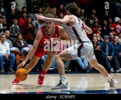 November 30 2022 Moraga, CA U.S.A. New Mexico Stürmer Josiah Allick (53) geht während des NCAA Men's Basketball Spiels zwischen New Mexico Lobos und den Saint Mary's Gaels in den Korb. New Mexico besiegt Saint Maryâ 69-65 im University Credit Union Pavilion Moraga Calif Thurman James/CSM (Foto: © Thurman James/CSM via ZUMA Press Wire) Stockfoto