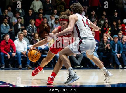 November 30 2022 Moraga, CA U.S.A. New Mexico Stürmer Josiah Allick (53) geht während des NCAA Men's Basketball Spiels zwischen New Mexico Lobos und den Saint Mary's Gaels in den Korb. New Mexico besiegt Saint Maryâ 69-65 im University Credit Union Pavilion Moraga Calif Thurman James/CSM (Foto: © Thurman James/CSM via ZUMA Press Wire) Stockfoto