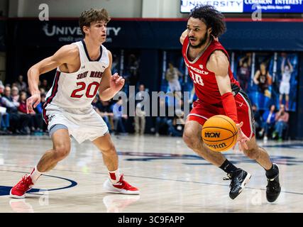 November 30 2022 Moraga, CA U.S.A. New Mexico Garant Jaelen House (10) geht während des NCAA Men's Basketball Spiels zwischen New Mexico Lobos und den Saint Mary's Gaels in den Korb. New Mexico besiegt Saint Maryâ 69-65 im University Credit Union Pavilion Moraga Calif Thurman James/CSM (Foto: © Thurman James/CSM via ZUMA Press Wire) Stockfoto