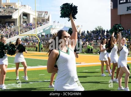 22. Oktober 2022: Baylor Bears Cheerleader während der 2. Hälfte des NCAA Football-Spiels zwischen den Kansas Jayhawks und Baylor Bears im McLane Stadium in Waco, Texas. Matthew Lynch/CSM (Foto: © Matthew Lynch/CSM via ZUMA Press Wire) Stockfoto