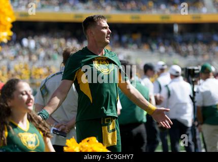 22. Oktober 2022: Baylor Bears Cheerleader während der 2. Hälfte des NCAA Football-Spiels zwischen den Kansas Jayhawks und Baylor Bears im McLane Stadium in Waco, Texas. Matthew Lynch/CSM (Foto: © Matthew Lynch/CSM via ZUMA Press Wire) Stockfoto