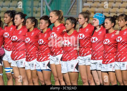 Dezember 2022, Hongkong, SVR Hongkong, China: Hongkong, China: 10. Dezember 2022. Asia Rugby Women's Championships 2021 Test Match Hongkong gegen Kasachstan. Das Team aus Hongkong steht für die Nationalhymne. (Bild: © Jayne Russell/ZUMA Press Wire) Stockfoto