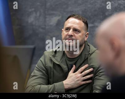 17. Januar 2023, Kiew, Ukraine: Der Stabschef des ukrainischen Präsidenten Andriy Yermak spricht über das Projekt Ukraine is You des Weltwirtschaftsforums in Davos per Videokonferenz vom Mariinskyi-Palast am 17. Januar 2023 in Kiew, Ukraine. (Bild: © Ukraine Presidency/Ukraine Presi/Planet Pix via ZUMA Press Wire) Stockfoto