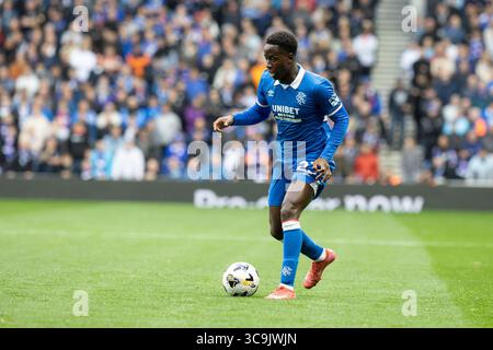 August 2025. Glasgow, Großbritannien. Rangers FC spielte in der dritten Qualifikationsrunde der UEFA Champions League den FC Viktoria Plzen, spielte im Ibrox Stadium, Glasgow, Schottland, Heimstadion der Rangers. Das Ergebnis war die Rangers 3: 0 Viktoria Plzen. Djiedi Gassama (R23) lief auf die Plzen-Tore zu, bevor er traf. Quelle: Findlay/Alamy Live News Stockfoto