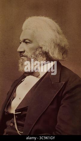 Frederick Douglass (1818-1895), amerikanischer Sozialreformer, Abolitionist und Staatsmann, Halblänge Profilporträt, Carte-de-Visite Albumendruck, Samuel M. Fassett, 1878 (Foto: © JT Vintage via ZUMA Press Wire) Stockfoto
