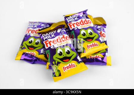 Cadbury Dairy Milk Freddo Caramel Schokoladenriegel – Wales, Vereinigtes Königreich – 03. August 2025 Stockfoto