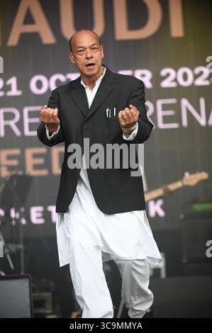 17. Juni 2023, Leeds, South Yorkshire, Vereinigtes Königreich: Roland Gift of the Fine Young Cannibals tritt beim Lets Rock Leeds 80s Festival in Leeds auf. (Credit Image: © Robin Burns/SOPA Images via ZUMA Press Wire) Stockfoto