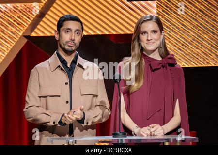 24. Januar 2023, Beverly Hills, Kalifornien, USA: Riz Ahmed und Allison Williams moderieren die Bekanntgabe der Nominierten für die 95. Annual Academy Awards, die am Dienstag, den 24. Januar 2023, verliehen wurden. (Bild: © Al Seib/AMPAS/ZUMA Wire) Stockfoto