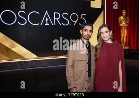 24. Januar 2023, Beverly Hills, Kalifornien, USA: Riz Ahmed und Allison Williams moderieren die Bekanntgabe der Nominierten für die 95. Annual Academy Awards, die am Dienstag, den 24. Januar 2023, verliehen wurden. (Bild: © Richard Harbaugh/AMPAS/ZUMA Wire) Stockfoto