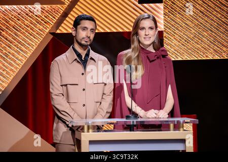 24. Januar 2023, Beverly Hills, Kalifornien, USA: Riz Ahmed und Allison Williams moderieren die Bekanntgabe der Nominierten für die 95. Annual Academy Awards, die am Dienstag, den 24. Januar 2023, verliehen wurden. (Bild: © Al Seib/AMPAS/ZUMA Wire) Stockfoto
