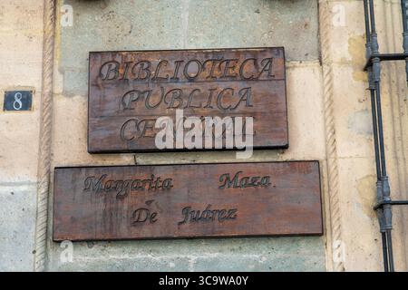22. November 2018, Oaxaca de Juarez, Oaxaca, Mexiko: Das Schild für die Central Public Library, ein historisches Gebäude im historischen Zentrum von Oaxaca, Mexiko. (Kreditbild: © Jon G. Fuller / Vwpics/VW Pics via ZUMA Press Wire) Stockfoto