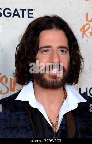 15. Februar 2023, Los Angeles, CA, USA: LOS ANGELES - 15. Dezember: Jonathan Roumie bei der Jesus Revolution Los Angeles Premiere im TCL Chinese Theater am 15. Februar 2023 in Los Angeles, CA (Credit Image: © Kathy Hutchins via ZUMA Press Wire) Stockfoto