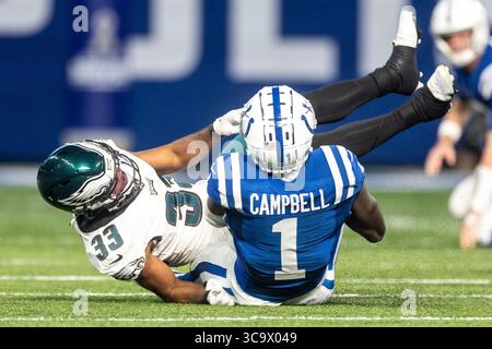 20. November 2022: Der Philadelphia Eagles Wide Receiver Zach Pascal (3) bekämpft den Indianapolis Colts Wide Receiver Parris Campbell (1) während des NFL-Spiels in Indianapolis, Indiana. John Mersits/CSM. (Kreditbild: © John Mersits/CSM via ZUMA Press Wire) Stockfoto
