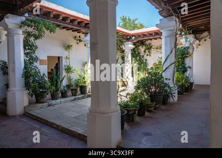 22. November 2018, Oaxaca de Juarez, Oaxaca, Mexiko: Der Innenhof des Instituts für Grafik von Oaxaca im historischen Zentrum der Stadt Oaxaca, Mexiko. (Kreditbild: © Jon G. Fuller / Vwpics/VW Pics via ZUMA Press Wire) Stockfoto
