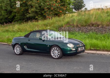 2000 Green MG MGF Car Roadster Benzinmotor 1796 ccm; auf der Wheels Up North Weekender Classic und High Performance, Sammler und Enthusiasten Motorshow. Crooklands, Kendal, Großbritannien Stockfoto