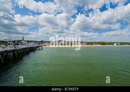 Sopot, Polen - 21. Mai 2025: Molo Pier an der Ostsee in Sopot, Polen Stockfoto