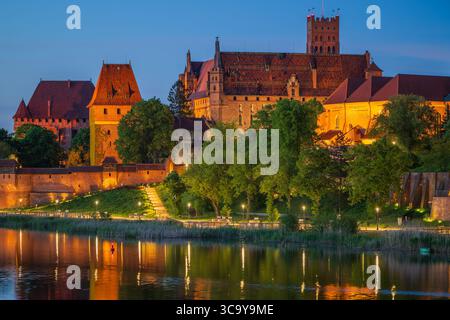 Malbork am Fluss Nogat die größte mittelalterliche Ziegelburg Polens. Stockfoto