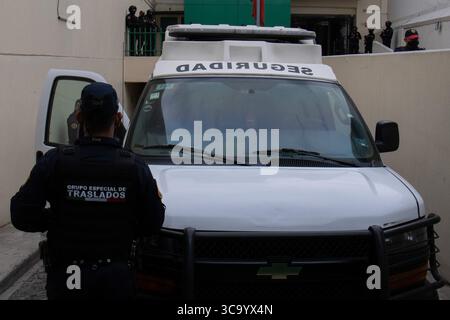 11. Mai 2023, Mexiko-Stadt, Mexiko: Elemente der Polizei von Mexiko-Stadt garantieren Sicherheit bei der Überführung von Gefangenen aus Gefängnissen in Zentren, in denen Anhörungen stattfinden, wo der rechtliche Status der Gefangenen festgelegt wird. Archiv in Mexiko-Stadt. Am 11. Mai 2023 in Mexiko-Stadt. (Kreditbild: © Alex Dalton/Okularis via ZUMA Press Wire) Stockfoto