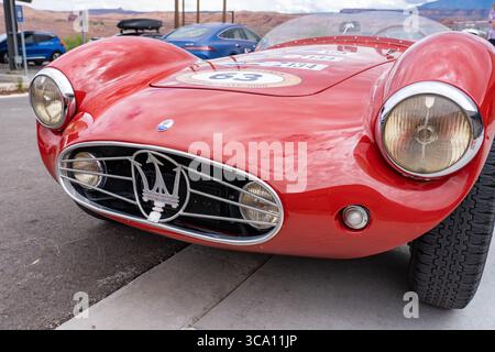 14. September 2022, Moab, Utah, Vereinigte Staaten: Maserati Trident Grill auf einem seltenen Maserati A6 GCS Rennwagen aus dem Jahr 1954 bei der Colorado Grand Road Rallye. (Kreditbild: © Jon G. Fuller / Vwpics/VW Pics via ZUMA Press Wire) Stockfoto