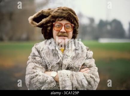 Der britische Folk-Sänger und Songwriter Mike Harding Stockfoto