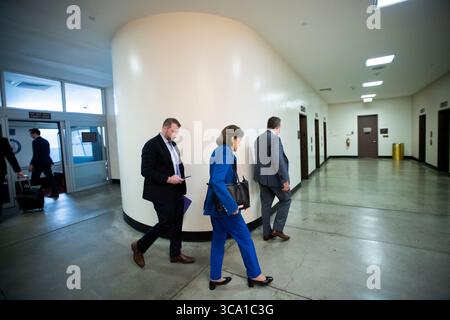 14. Februar 2023, Washington, District of Columbia, USA: US-Senatorin Dianne Feinstein (Demokratische Partei von Kalifornien) geht durch die U-Bahn des Senats nach einer Abstimmung im US Capitol in Washington, DC, Dienstag, 14. Februar 2023 (Credit Image: © Rod Lamkey/CNP via ZUMA Press Wire) Stockfoto