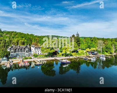 Windermere Lake von Drone über Fell Foot Park, Lake District, Cumbria, England Stockfoto