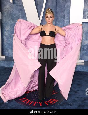 12. März 2023, Beverly Hills, CA, USA: FLORENCE PUGH nimmt 2023 an der Oscar-Party der Vanity Fair im Wallis Annenberg Center for the Performing Arts in Beverly Hills, Kalifornien Teil. (Kreditbild: © Crash/imageSPACE via ZUMA Press Wire) Stockfoto