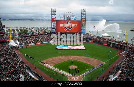 7. April 2023 Zeremonien am Eröffnungstag vor dem MLB-Spiel zwischen den Kansas City Royals und den San Francisco Giants im Oracle Park San Francisco Kalifornien Thurman James/CSM (Foto: © Thurman James/CSM via ZUMA Press Wire) Stockfoto