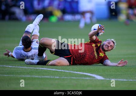 1. April 2023, Carson, Kalifornien, USA: Martin Caceres #22 von der L.A. Galaxy und Jordan Morris #13 von den Seattle Sounders kämpfen um den Ball während ihres MLS-Spiels am Samstag, 1. April 2023 im Dignity Health Sports Park Stadium in Carson, Kalifornien. LA Galaxy verliert gegen Sounders, 1:2. JAVIER ROJAS/PI (Foto: © Prensa Internacional Via ZUMA Press Wire) Stockfoto