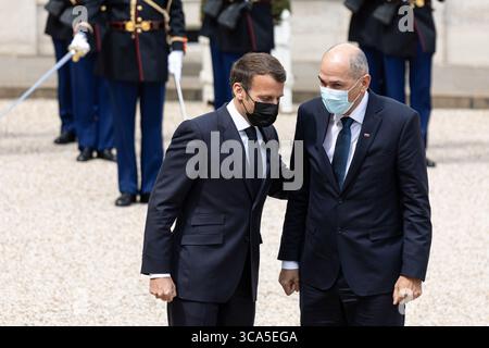 April 2021, Paris, Ile-de-France (Region, Frankreich: Arbeitsessen zwischen dem Präsidenten der Republik, Herrn Emmanuel MACRON, und dem Premierminister der Republik Slowenien, Herrn Janez JANSA, am Donnerstag, den 29. April 2021 (Foto: © Sadak Souici/ZUMA Press Wire) Stockfoto