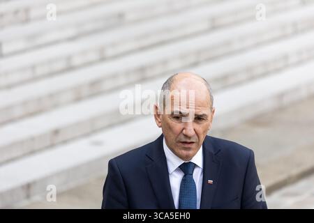 April 2021, Paris, Ile-de-France (Region, Frankreich: Arbeitsessen zwischen dem Präsidenten der Republik, Herrn Emmanuel MACRON, und dem Premierminister der Republik Slowenien, Herrn Janez JANSA, am Donnerstag, den 29. April 2021 (Foto: © Sadak Souici/ZUMA Press Wire) Stockfoto