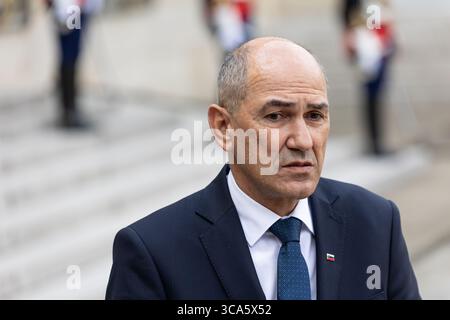 April 2021, Paris, Ile-de-France (Region, Frankreich: Arbeitsessen zwischen dem Präsidenten der Republik, Herrn Emmanuel MACRON, und dem Premierminister der Republik Slowenien, Herrn Janez JANSA, am Donnerstag, den 29. April 2021 (Foto: © Sadak Souici/ZUMA Press Wire) Stockfoto
