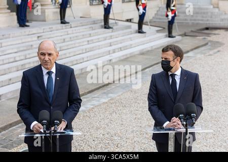 April 2021, Paris, Ile-de-France (Region, Frankreich: Arbeitsessen zwischen dem Präsidenten der Republik, Herrn Emmanuel MACRON, und dem Premierminister der Republik Slowenien, Herrn Janez JANSA, am Donnerstag, den 29. April 2021 (Foto: © Sadak Souici/ZUMA Press Wire) Stockfoto