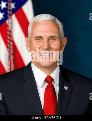 Mike Pence. Porträt des ehemaligen Vizepräsidenten der Vereinigten Staaten, Michael Richard Pence (* 1959), offizielles Porträt, 2017 Stockfoto